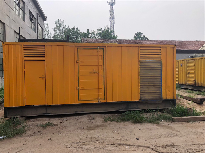 正安发电机出租进行负载测试时，电瓶电量不足的具体判断标准是什么？