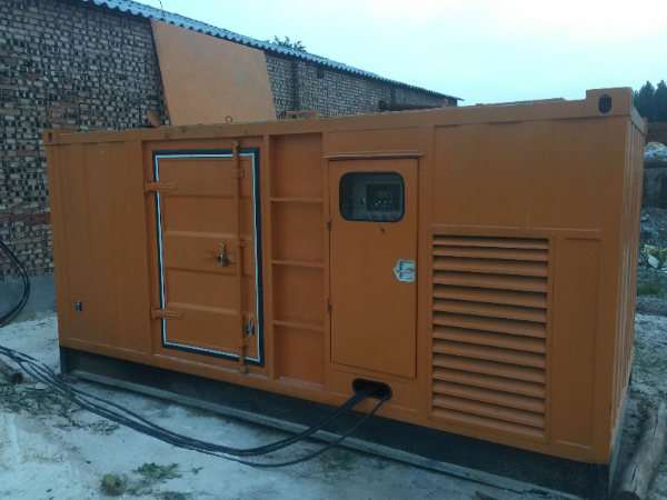 正安发电机组长期使用中，电缆线的敷设路径有哪些要求？